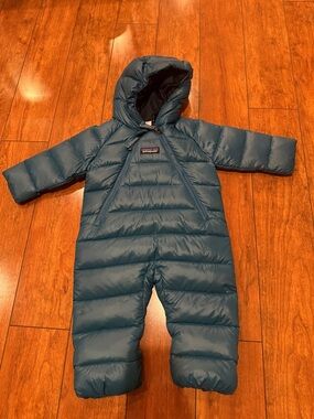 NWOT** Patagonia Infant Hi-Loft Down Sweater Bunting, 0-3M